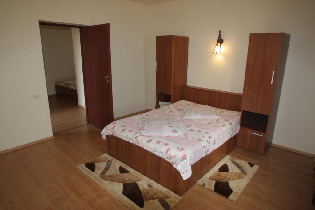 Hostel Tropical Дробета-Турну-Северин Экстерьер фото